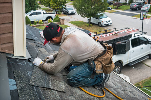 Professional Flat Roof Repair technician working in Englewood Cliffs, NJ